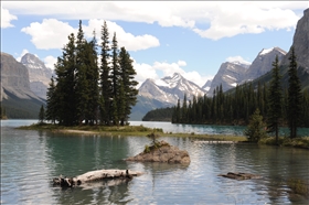 Maligne Lake